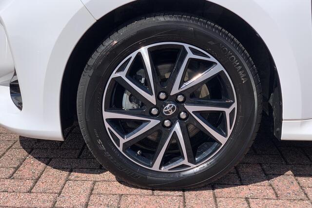 Toyota YARIS 1.5 Hybrid Dynamic | Camera | DAB+ |
