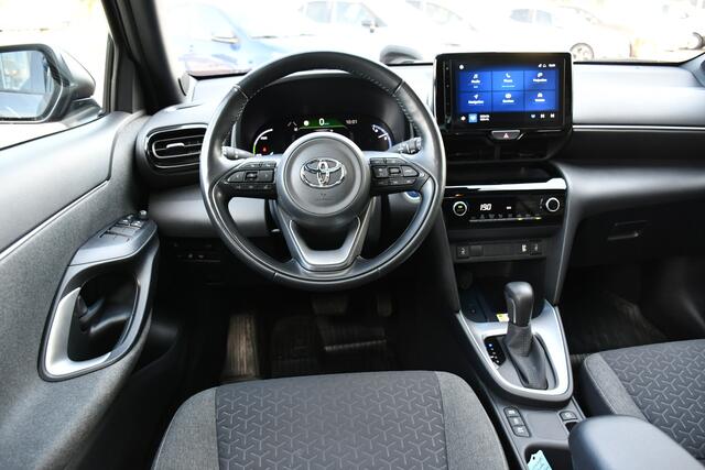 Toyota YARIS Cross 1.5 Hybrid Dynamic Limited Automaat 116pk | Panoramadak | Trekhaak | Head-up display | Stoelverwarming |