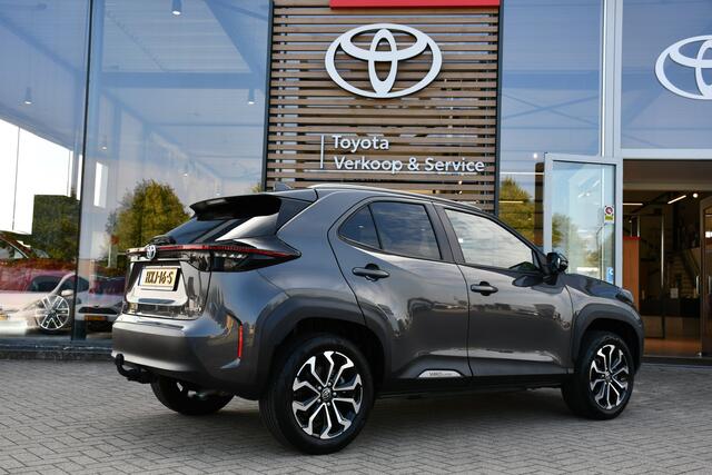Toyota YARIS Cross 1.5 Hybrid Dynamic Limited Automaat 116pk | Panoramadak | Trekhaak | Head-up display | Stoelverwarming |