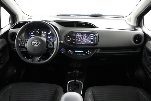 Toyota YARIS 1.5 Hybrid Dynamic | Navigatie | Trekhaak | Parkeer camera |