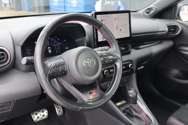 Toyota YARIS 1.5 Hybrid 130 GR Sport Plus PanoDak