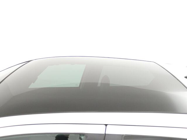 Toyota YARIS 1.5 Hybrid Executive | Navigatie | Panoramadak | Half leder | Camera |