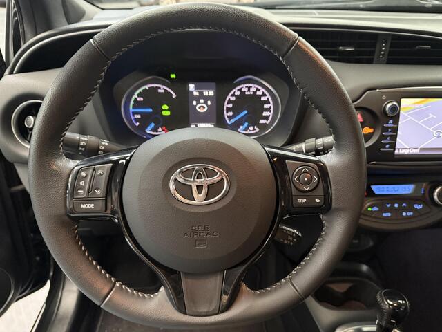 Toyota YARIS 1.5 Hybrid Energy Plus met trekhaak!