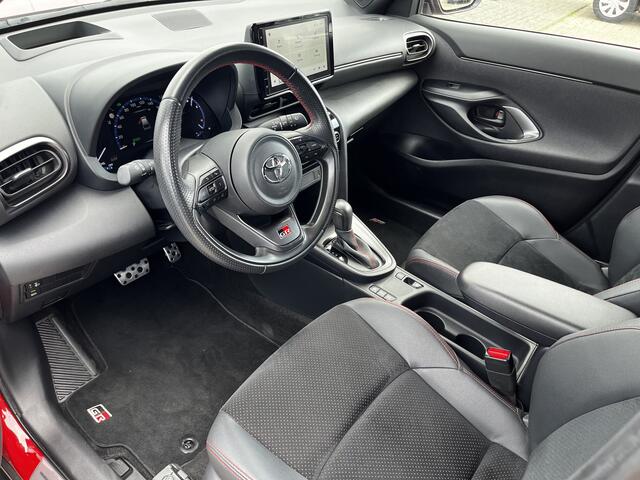 Toyota YARIS Cross 1.5 Hybrid GR Sport Leder PDC Head-up display Stoel Stuurverwarming