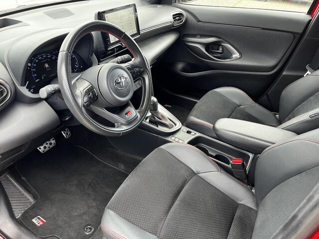 Toyota YARIS Cross 1.5 Hybrid GR Sport Leder PDC Head-up display Stoel Stuurverwarming