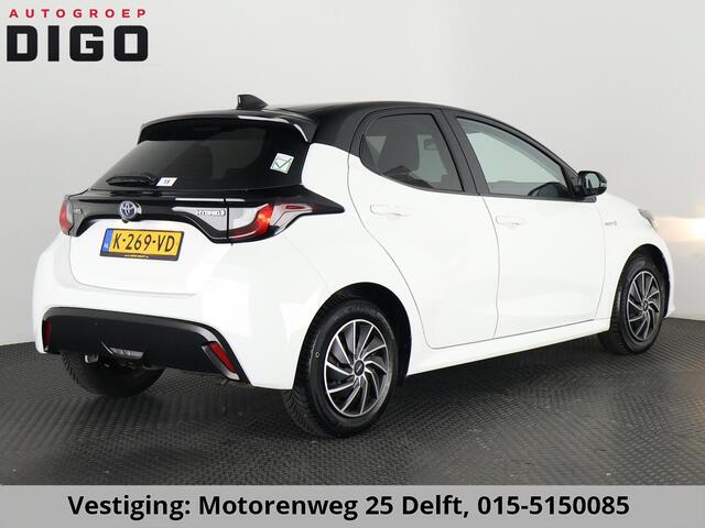 Toyota YARIS 1.5 HYBRIDE BLACK & WHITE GARANTIE TOT 3-2031! . APPLE CARPLAY & ANDRIOD AUTO . ACHTERUITRIJ CAMERA . ADAPTIEVE CRUISE CONTROL .