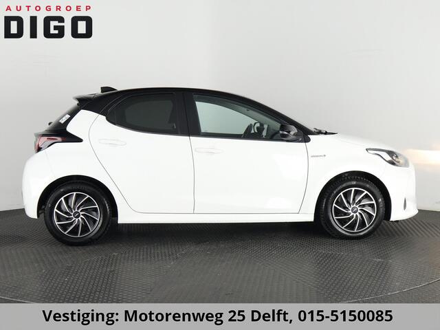 Toyota YARIS 1.5 HYBRIDE BLACK & WHITE GARANTIE TOT 3-2031! . APPLE CARPLAY & ANDRIOD AUTO . ACHTERUITRIJ CAMERA . ADAPTIEVE CRUISE CONTROL .