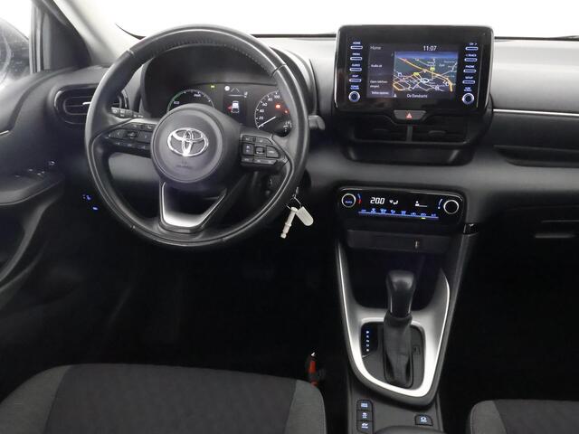Toyota YARIS 1.5 HYBRIDE BLACK & WHITE GARANTIE TOT 3-2031! . APPLE CARPLAY & ANDRIOD AUTO . ACHTERUITRIJ CAMERA . ADAPTIEVE CRUISE CONTROL .