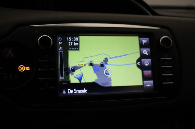 Toyota YARIS 1.5 VVT-i Aspiration Automaat - Navi, Camera, Clima, Trekhaak