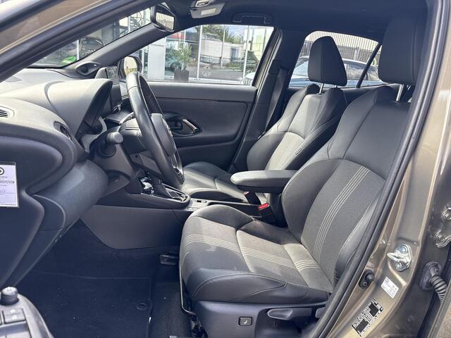 Toyota YARIS Cross 1.5 Hybrid Adventure **JBL AUDIO/ DODEHOEK DETECTIE/ STOELVERWARMING**