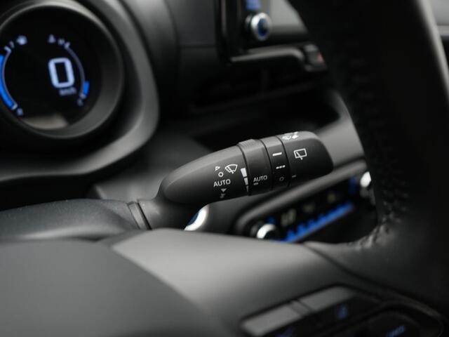 Toyota YARIS 1.5 Hybrid Dynamic | NL Auto | Dealer Onderhouden | Achteruitrijcamera |