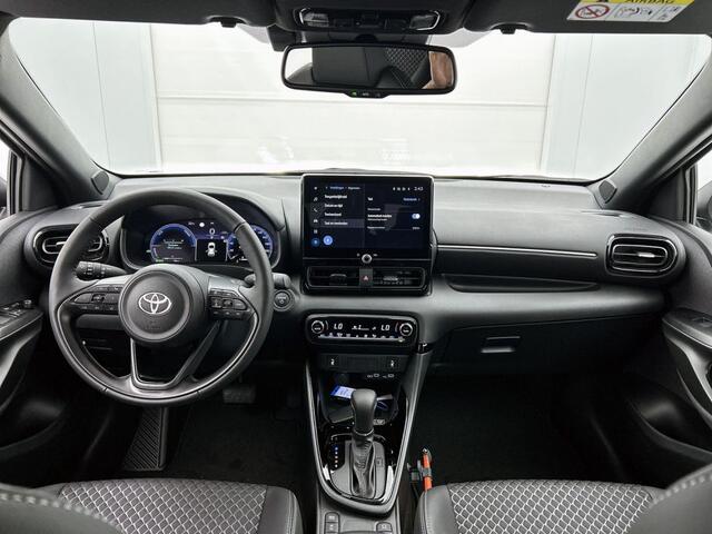 Toyota YARIS 1.5 Hybrid 130 Executive *Direct leverbaar* *Prijs incl. inruilpremie*
