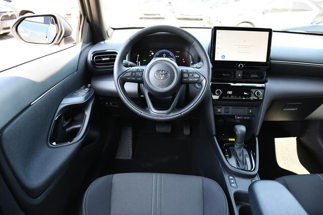 Toyota YARIS Cross 1.5 Hybrid 130 First Edition Automaat 130pk | Nieuw Model | Comfort Pack | Direct uit voorraad leverbaar! |