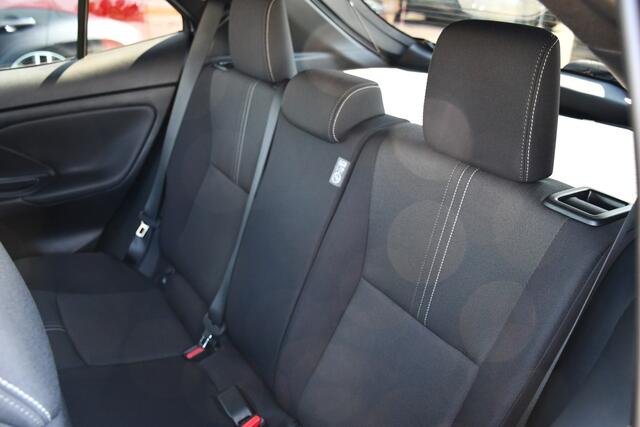 Toyota YARIS Cross 1.5 Hybrid 130 First Edition Automaat 130pk | Nieuw Model | Comfort Pack | Direct uit voorraad leverbaar! |