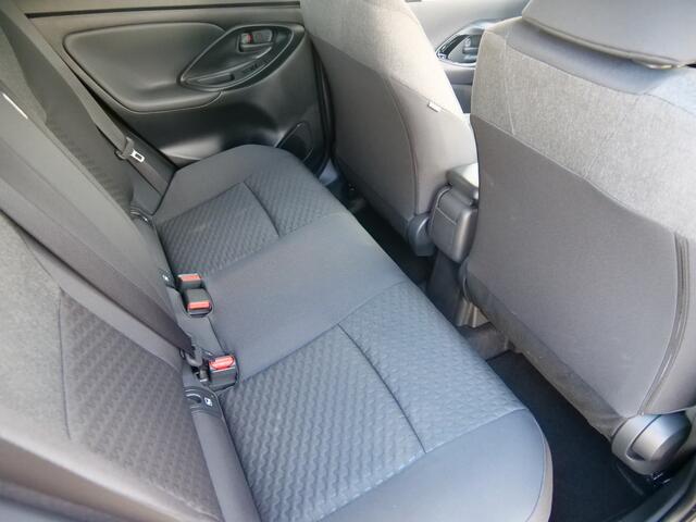 Toyota YARIS Cross 1.5 Hybrid 130pk Dynamic Automaat DAB / Apple Carplay / Camera / 17 inch / Stoelverwarming