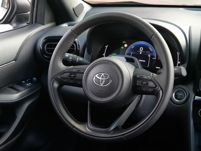 Toyota YARIS Cross 1.5 Hybrid 130pk Dynamic Automaat DAB / Apple Carplay / Camera / 17 inch / Stoelverwarming
