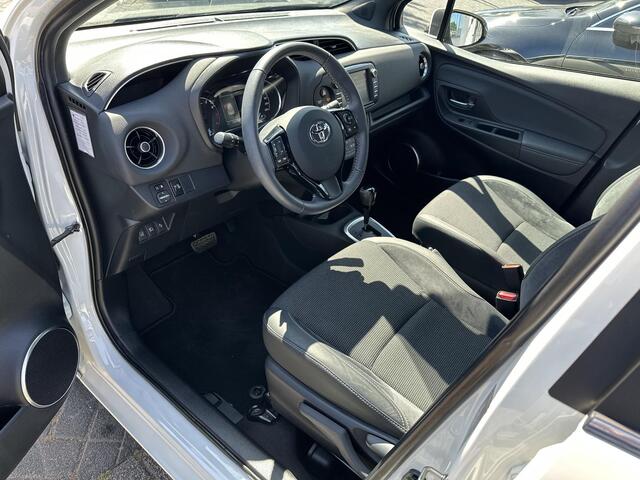 Toyota YARIS 1.5 VVT-i Executive UNIEK!12000KM/CAMERA/LEDER/NAVI