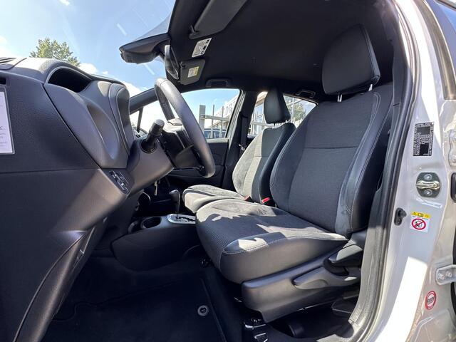 Toyota YARIS 1.5 VVT-i Executive UNIEK!12000KM/CAMERA/LEDER/NAVI