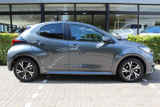 Toyota YARIS 1.5 Hybrid 115 Dynamic Comfort Pack | Rijklaar | Dodehoekdetectie | PDC | Stoel/stuur-verw. | Adap. Cruise. | Camera | Apple/Android