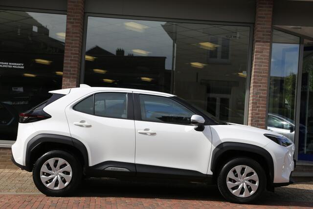 Toyota YARIS Cross 1.5 Hybrid Active Navi Camera ACC Stoelverwarming