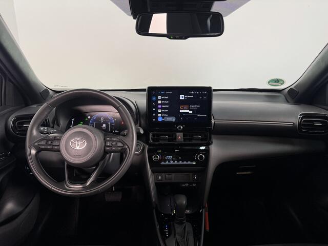 Toyota YARIS Cross 1.5 Hybrid 115 Dynamic + Comfort Pack | Dodehoekdetectie | Parkeersensoren voor - en achter | Apple Carplay |