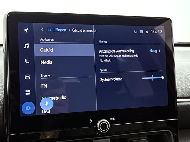 Toyota YARIS Cross 1.5 Hybrid 115 First Edition + | BTW voertuig | Parkeersensoren voor+achter | Stoel+Stuurverwarming | Draadloze telefoonlader | Navigatie | Apple CarPlay/Android Auto | Cruise Control Adaptive |