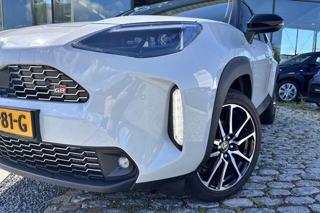 Toyota YARIS Cross 1.5 Hybrid 130 GR Sport, Head up Display