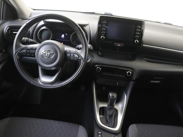 Toyota YARIS 1.5 Hybrid Dynamic | Carplay | Camera | Climate Control | Bi Color LMV |