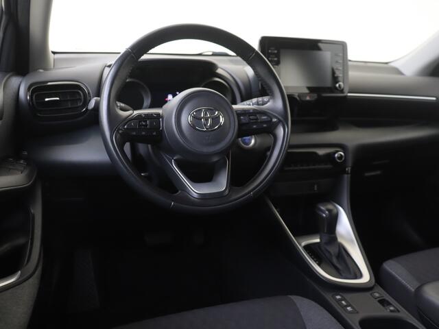 Toyota YARIS 1.5 Hybrid Dynamic | Carplay | Camera | Climate Control | Bi Color LMV |