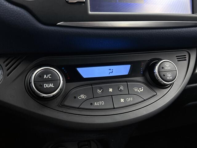 Toyota YARIS 1.5 Hybrid Bi-Tone | Navigatie | Dealer Onderhouden | Camera | Climate Control |