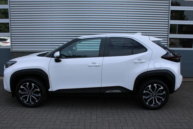 Toyota YARIS Cross 1.5 Hybrid First Edition, trekhaak, A camera