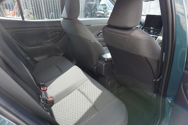 Toyota YARIS Cross 1.5 Hybrid 115 Dynamic |Navi|Carplay|PDC V+A|Dodehoek|Stoel en stuurverw.|Camera|