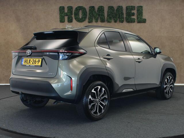 Toyota YARIS Cross 1.5 Hybrid 115 First Edition - ORIGINEEL NEDERLANDSE AUTO - TREKHAAK 750KG GEREMD TREKGEWICHT - PARKEERSENSOREN VOOR EN ACHTER - STUUR EN STOEL VERWARMING - DODEHOEK DETECTIE - KEYLESS ENRTY & START
