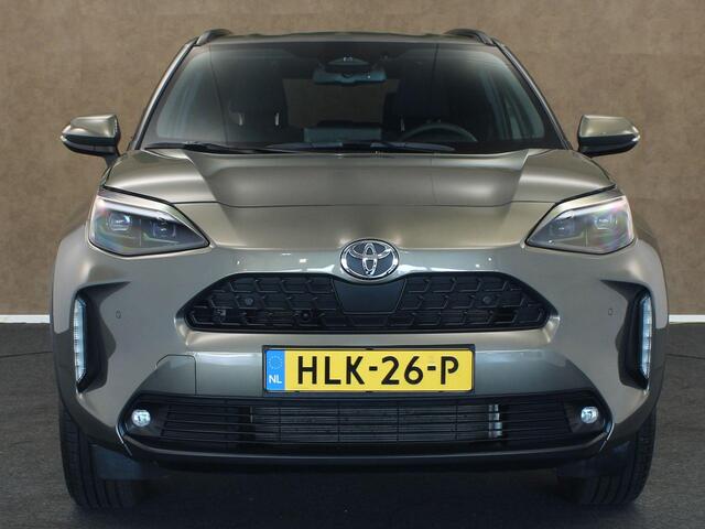 Toyota YARIS Cross 1.5 Hybrid 115 First Edition - ORIGINEEL NEDERLANDSE AUTO - TREKHAAK 750KG GEREMD TREKGEWICHT - PARKEERSENSOREN VOOR EN ACHTER - STUUR EN STOEL VERWARMING - DODEHOEK DETECTIE - KEYLESS ENRTY & START