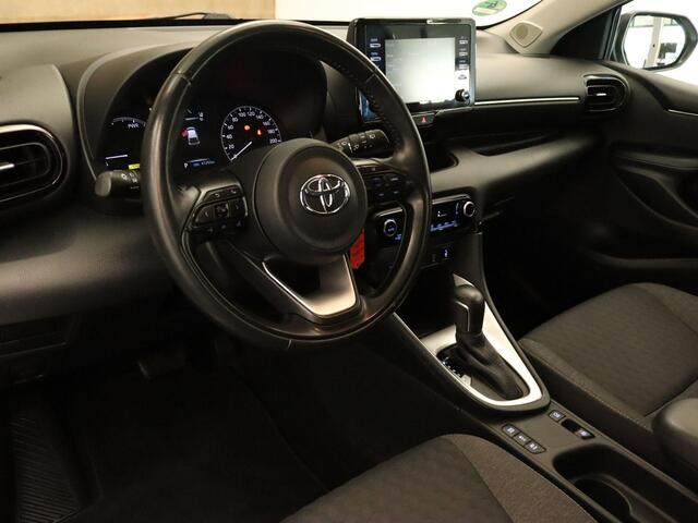 Toyota YARIS 1.5 Hybrid Active Plus - TREKHAAK 450 KG GEREMD TREKGEWICHT - ADPATIVE CRUISE CONTROL - ACHTERUITRIJ CAMERA - STOEL VERWARMING - APPLE CARPLAY/ ANDROID AUTO