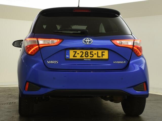 Toyota YARIS 1.5 Hybrid Bi-Tone | PDC | Navigatie |