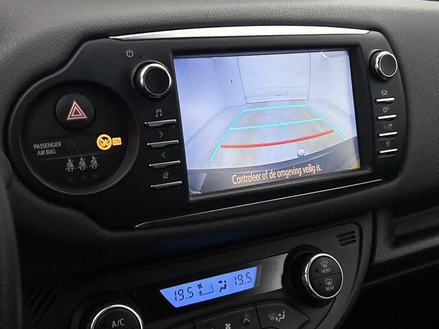 Toyota YARIS 1.0 VVT-i Energy | Trekhaak | Navigatie | Climate Control | Achteruitrijcamera | Elektrische ramen voor | Elektrisch verstelbare buitenspiegels |