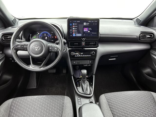 Toyota YARIS Cross 1.5 Hybrid 115 Dynamic Comfort Pack | BTW voertuig | Dealer onderhouden | Stoel+Stuurverwarming | Dodehoek detectie | Parkeersensoren voor+achter | Climate Control | Cruise Control Adaptive | Navigatie | Apple CarPlay/Android