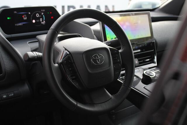 Toyota bZ4X Dynamic 71 kWh Trekhaak, Navigatie, Stoelverwarming, Stuur Verwarmd, Cruise Control Adaptief