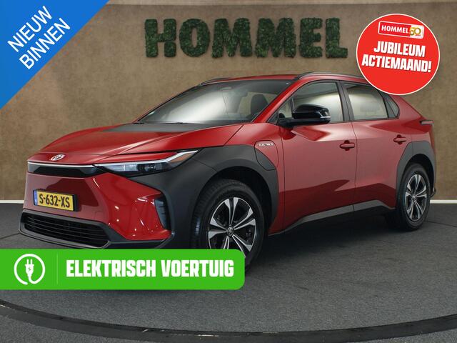 Toyota bZ4X Active 71 kWh SOH 97.9%!! - ORIGINEEL NEDERLANDSE AUTO - TREKHAAK (TREKGEWICHT 750 KG) - ADAPTIEVE CRUISE CONTROL - APPLE CARPLAY/ANDROID AUTO - CLIMATE CONTROL - NAVIGATIE FULL MAP - CAMERA - KEYLESS ENTRY/START