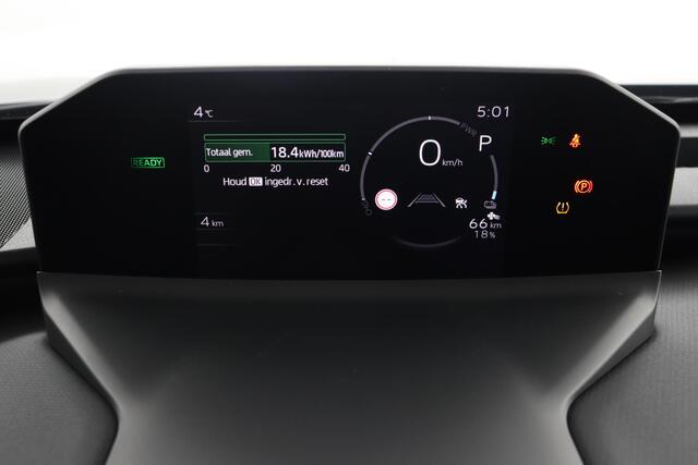 Toyota bZ4X Dynamic 73 kWh | Apple Carplay/Android Auto | Stoel/Stuurverwarming | 360Camera | Elektrische Achterklep |