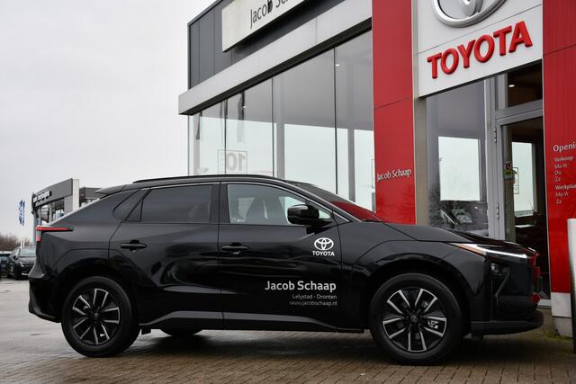 Toyota bZ4X Executive 73 kWh 224pk | MY 26 | Leder | Dodehoekdetectie | Warmtepomp | JBL-audio |