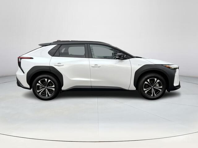 Toyota bZ4X Dynamic 71 kWh Bi-Tone | Panoramadak ¤ 7.500,- voordeel!!!