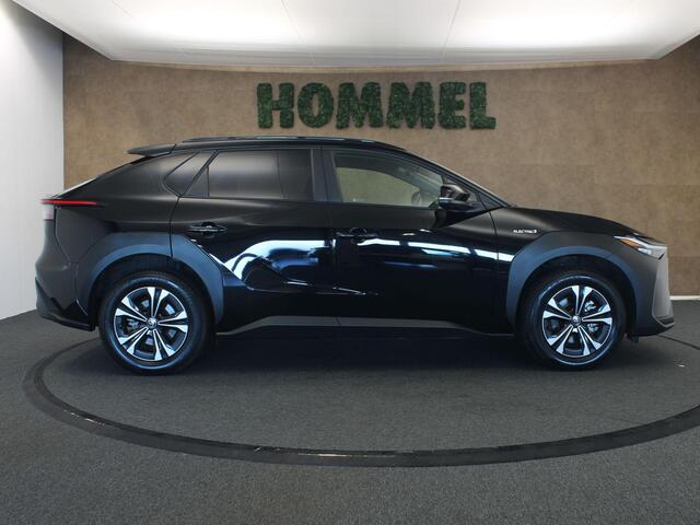 Toyota bZ4X Business Plus 71 kWh - ORIGINEEL NEDERLANDSE AUTO - NAVIGATIE FULL-MAP - ADAPTIEVE CRUISE CONTROL - VERWARMDE STOELEN VOOR / STUUR & VOORRUIT - PARKEERSENSOREN VOOR EN ACHTER - ACHTERUITRIJCAMERA - KEYLESS ENTRY & START - 3 FASE LADEN - DODEHOEKDETECTIE