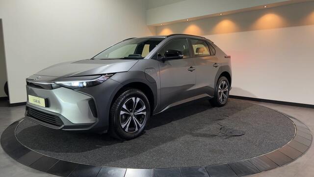 Toyota bZ4X Active 71 kWh LED verlichting | 18 inch LM velgen Soh (batterijcheck) waarde 99,9%