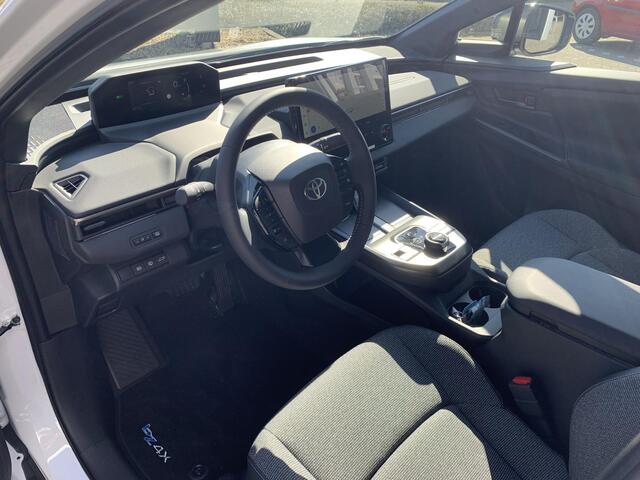 Toyota bZ4X Dynamic 73 kWh EXTRA INRUILVOORDEEL ¤ 2.000,--