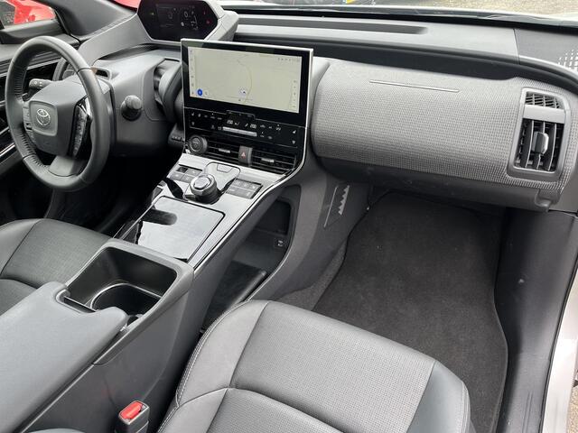 Toyota bZ4X Launch Edition Premium 71 kWh | Panoramadak | Lederen bekleding | Stoelverwarming