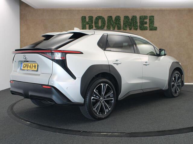 Toyota bZ4X Premium 71 kWh - ORIGINEEL NEDERLANDSE AUTO - STOELVERWARMING VOOR EN ACHTER - ELEKTRISCHE ACHTERKLEP - MEMORY SEATS - STOELVENTILATIE VOORZIJDE - JBL PREMIUM AUDIO - STUURVERWARMING - DODEHOEKDETECTIE - NAVIGATIE - 360 GRADEN CAMERA