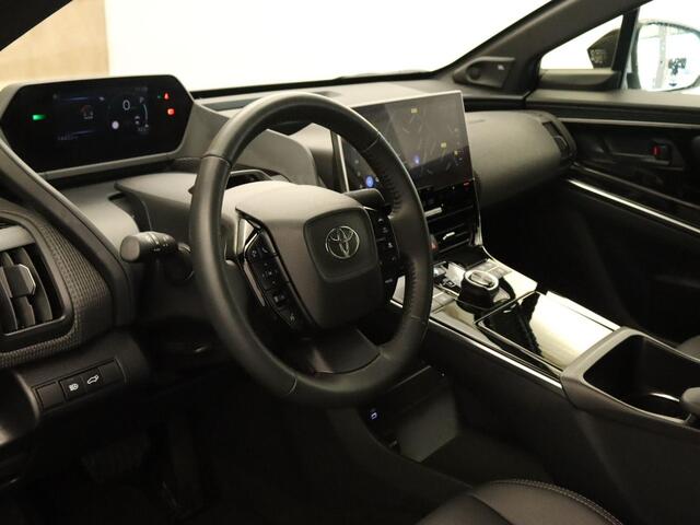 Toyota bZ4X Premium 71 kWh - ORIGINEEL NEDERLANDSE AUTO - STOELVERWARMING VOOR EN ACHTER - ELEKTRISCHE ACHTERKLEP - MEMORY SEATS - STOELVENTILATIE VOORZIJDE - JBL PREMIUM AUDIO - STUURVERWARMING - DODEHOEKDETECTIE - NAVIGATIE - 360 GRADEN CAMERA