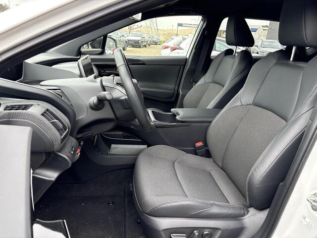 Toyota bZ4X Dynamic 71 kWh **3 FASE /360 CAMERA/ STUURWIELVERWARMING/ DODEHOEK DETECTIE**